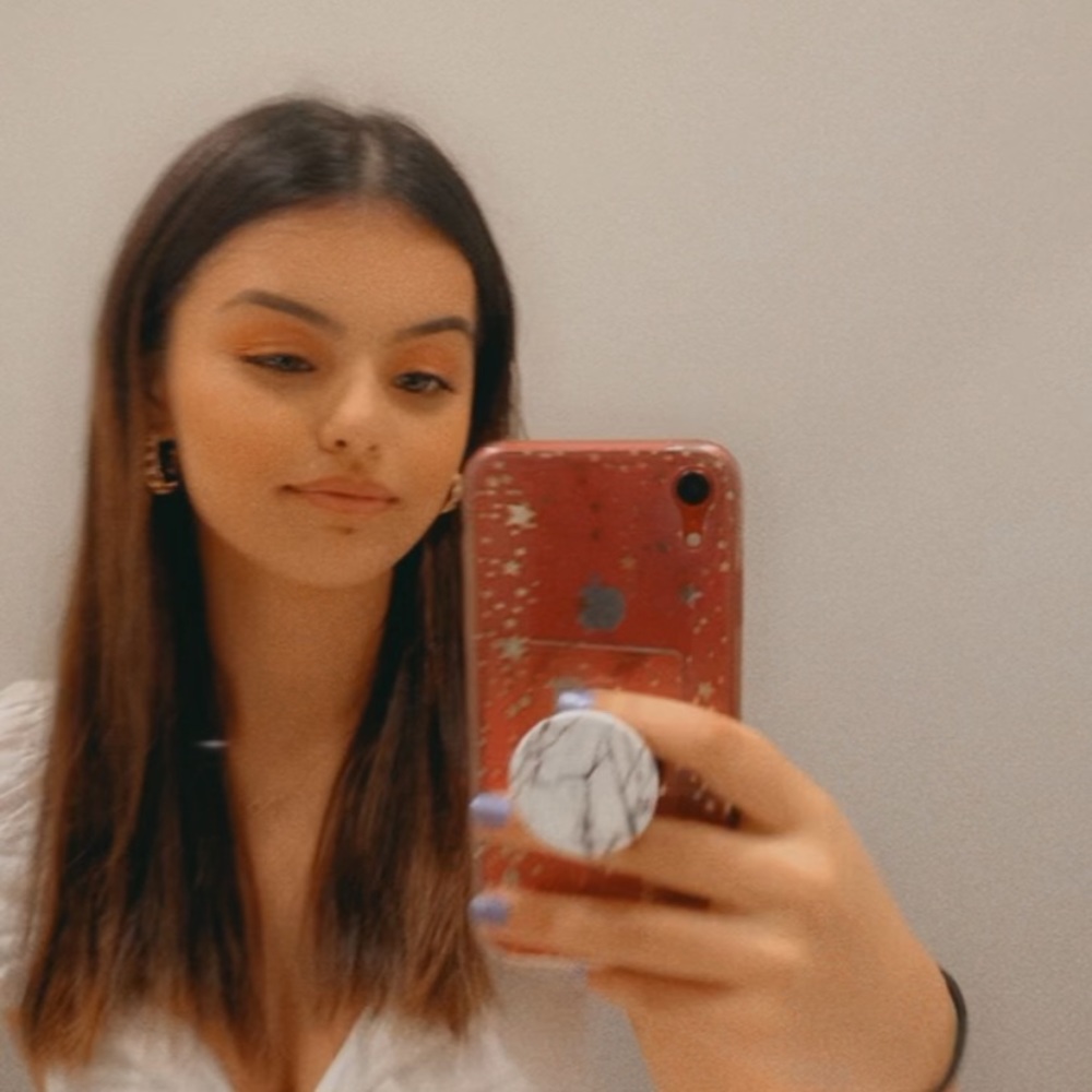 Meet your Posher, Bella